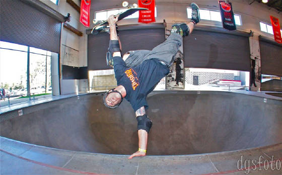 1footvert.jpg